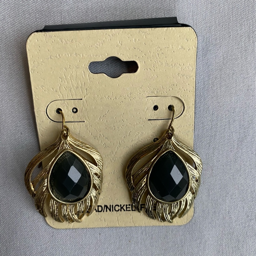 Black Earrings - Picture 3 of 3
